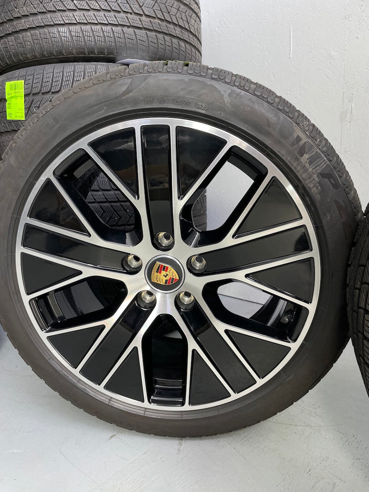 Porsche Taycan 20 Zoll TURBO AERO Winter Räder Pirelli 1100Km DOT2020
