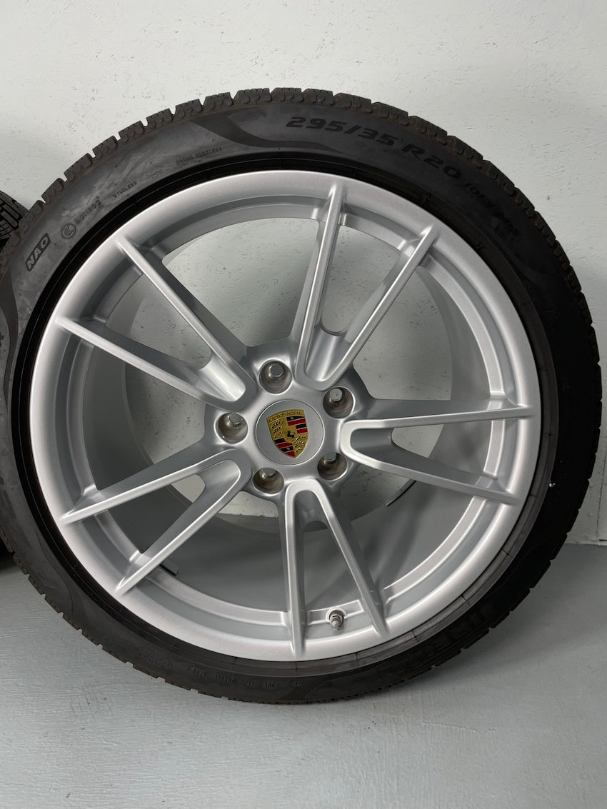 Porsche 992 19/20 Zoll Carrera C4 C2 4S Winter Pirelli 7,5mm DOT2019