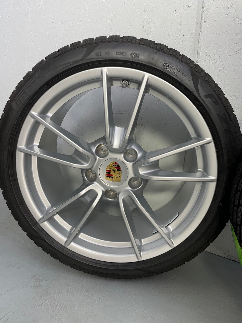 Porsche 992 19/20 Zoll Carrera C4 C2 4S Winter Pirelli 7,5mm DOT2019
