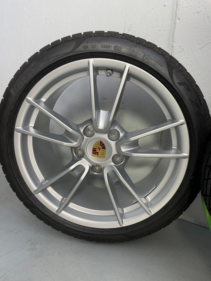 Porsche 992 19/20 Zoll Carrera C4 C2 4S Winter Pirelli 7,5mm DOT2019