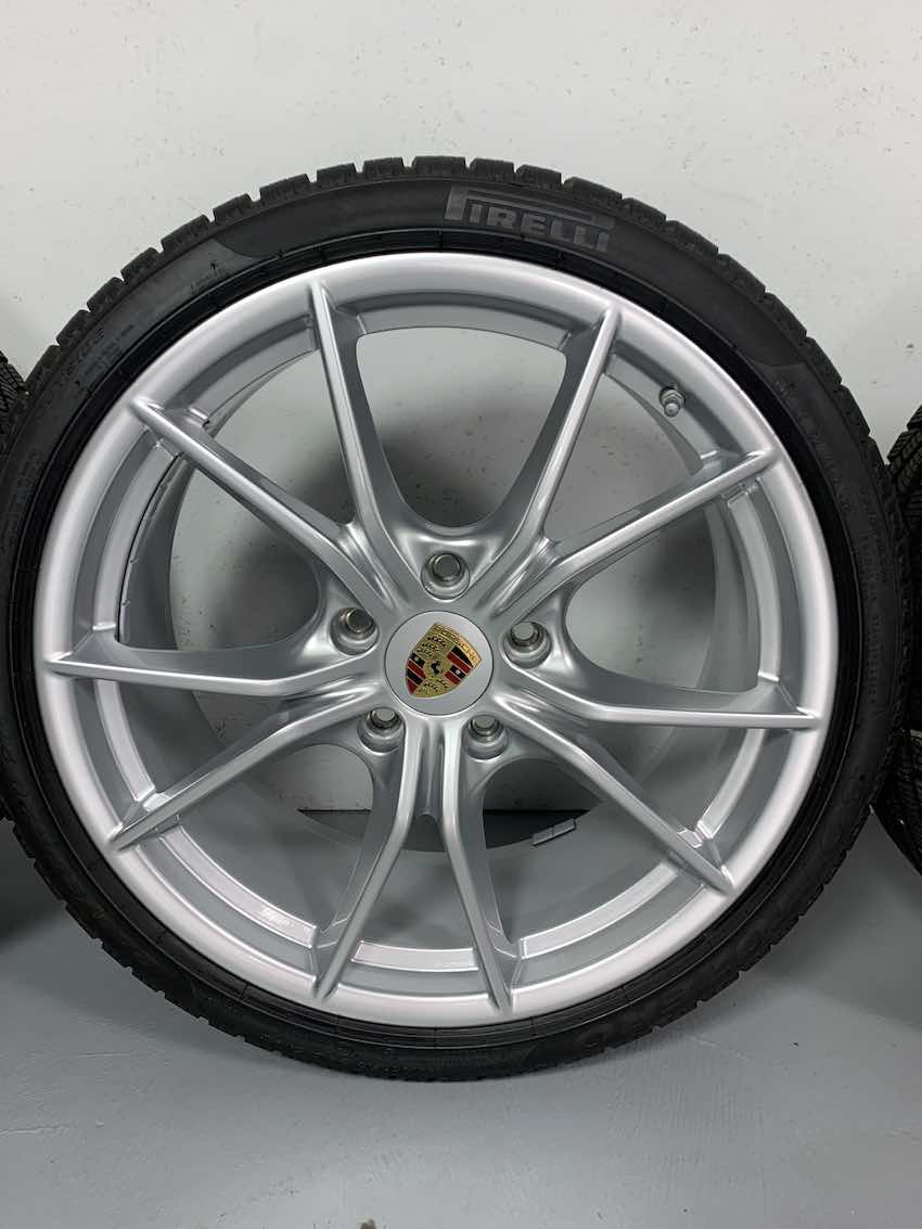 Porsche 991.2 20 Zoll Carrera S Winter Räder Pirelli 4S C4 6-7mm