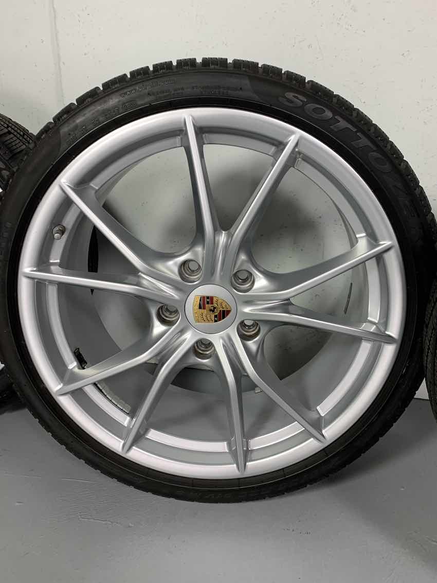 Porsche 991.2 20 Zoll Carrera S C2 Winter Räder Pirelli neuwertige Felgen