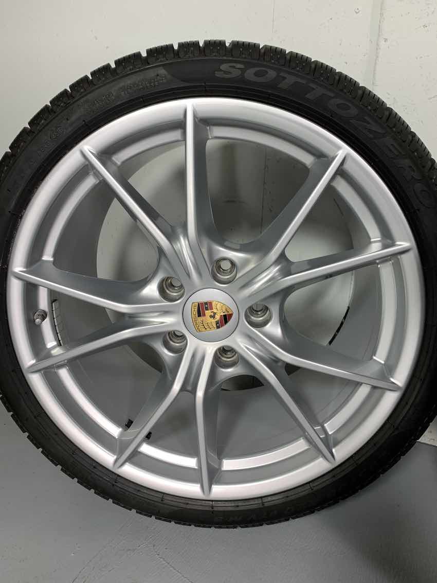 Porsche 991.2 20 Zoll Carrera S C2 Winter Räder Pirelli neuwertige Felgen