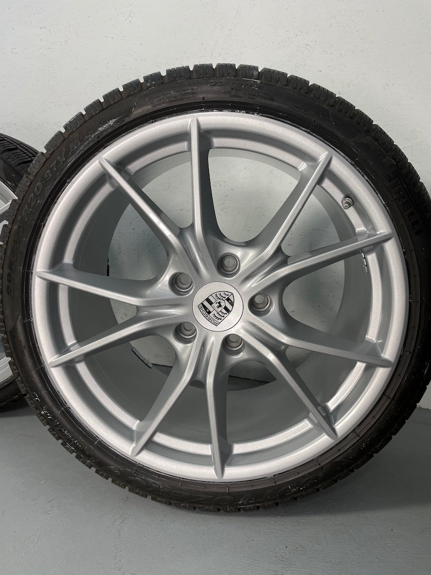 Porsche 991.2 20 Zoll Carrera S Winter Räder Pirelli HECKANTRIEB C2 6,5-7mm