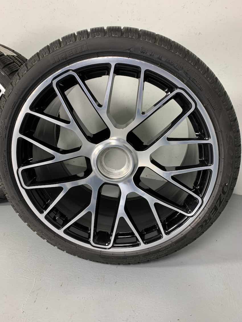 Porsche 991.2 20 Zoll GTS Winter Räder Pirelli DOT2018 TOP RDK