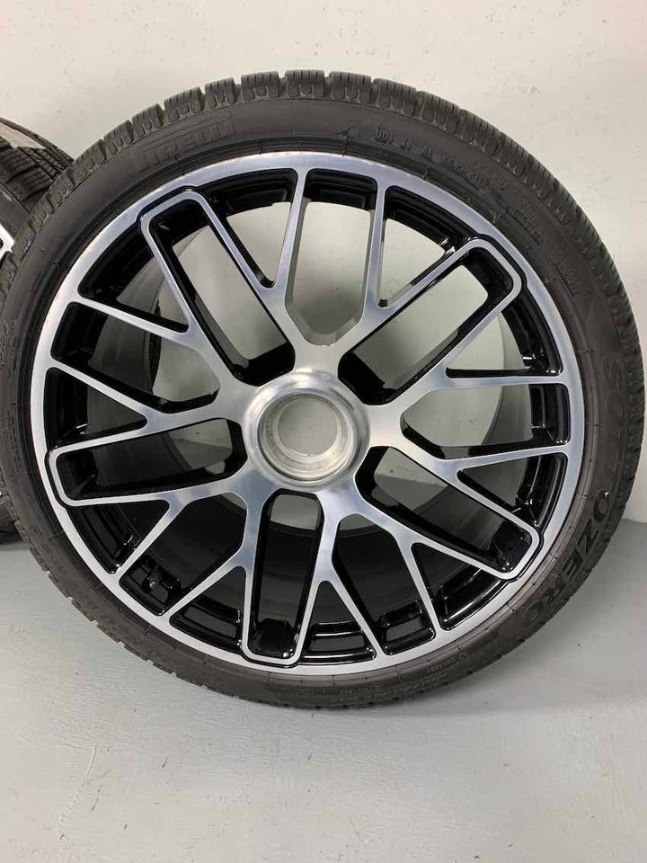 Porsche 991.2 20 Zoll GTS Winter Räder Pirelli DOT2018 TOP RDK