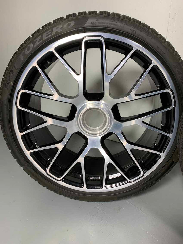 Porsche 991.2 20 Zoll GTS Winter Räder Pirelli DOT2018 TOP RDK