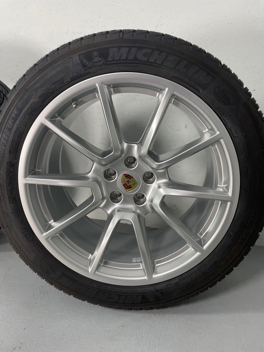 Porsche Macan I 20 Zoll Sport Design Winter Räder Michelin DOT 2022