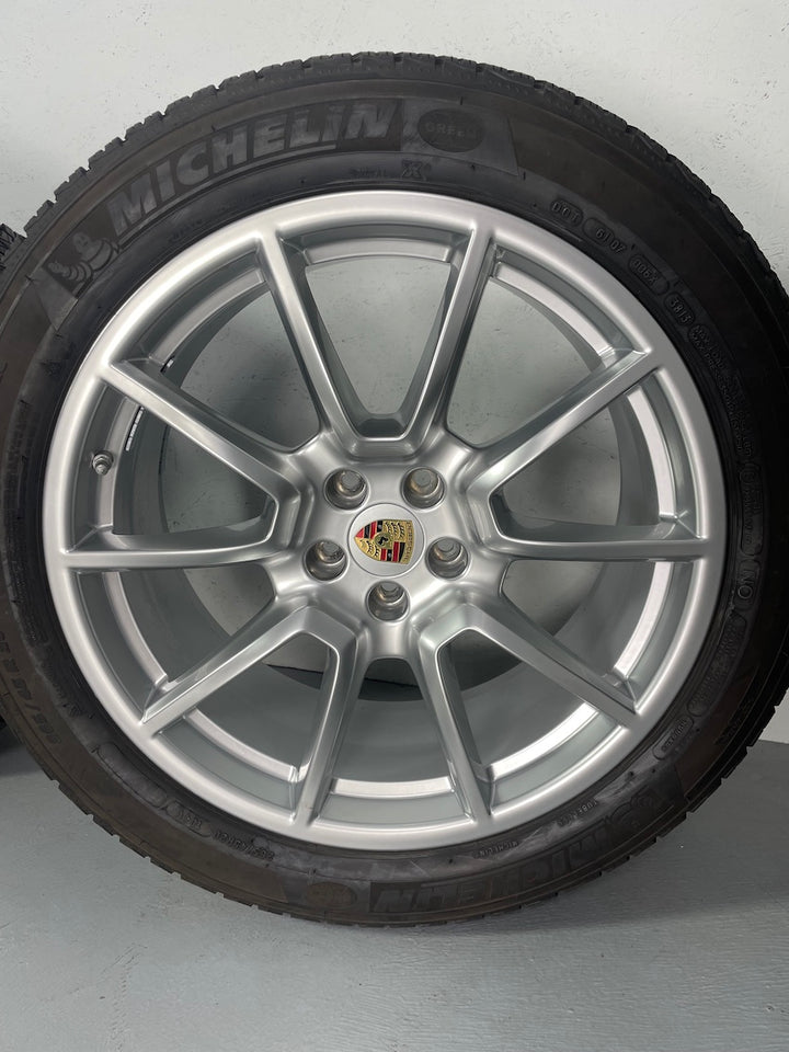 Porsche Macan I 20 Zoll Sport Design Winter Räder Michelin DOT 2022