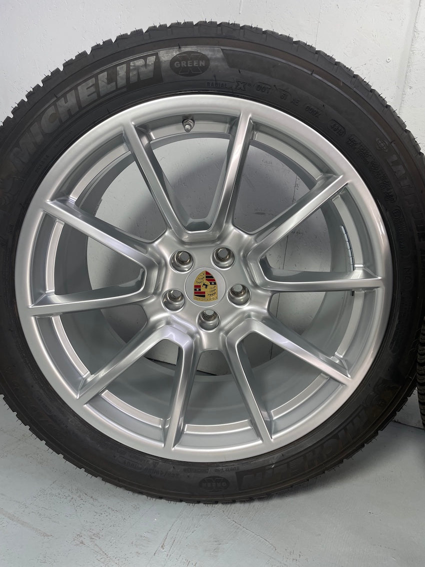 Porsche Macan I 20 Zoll Sport Design Winter Räder Michelin DOT 2022