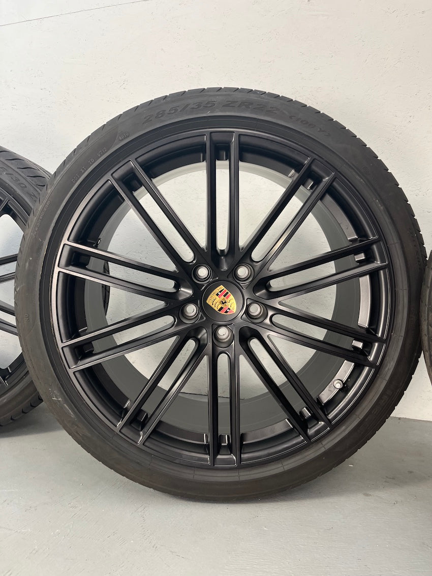 Porsche Cayenne 22 Zoll E3 9Y0 Turbo Sommer Räder mattschwarz TOP