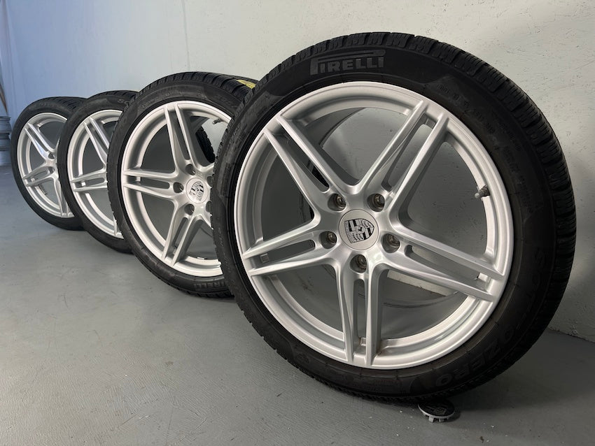 Porsche 991.2 19 Zoll Carrera Winter Räder S C2 Pirelli TOP Heckantrieb