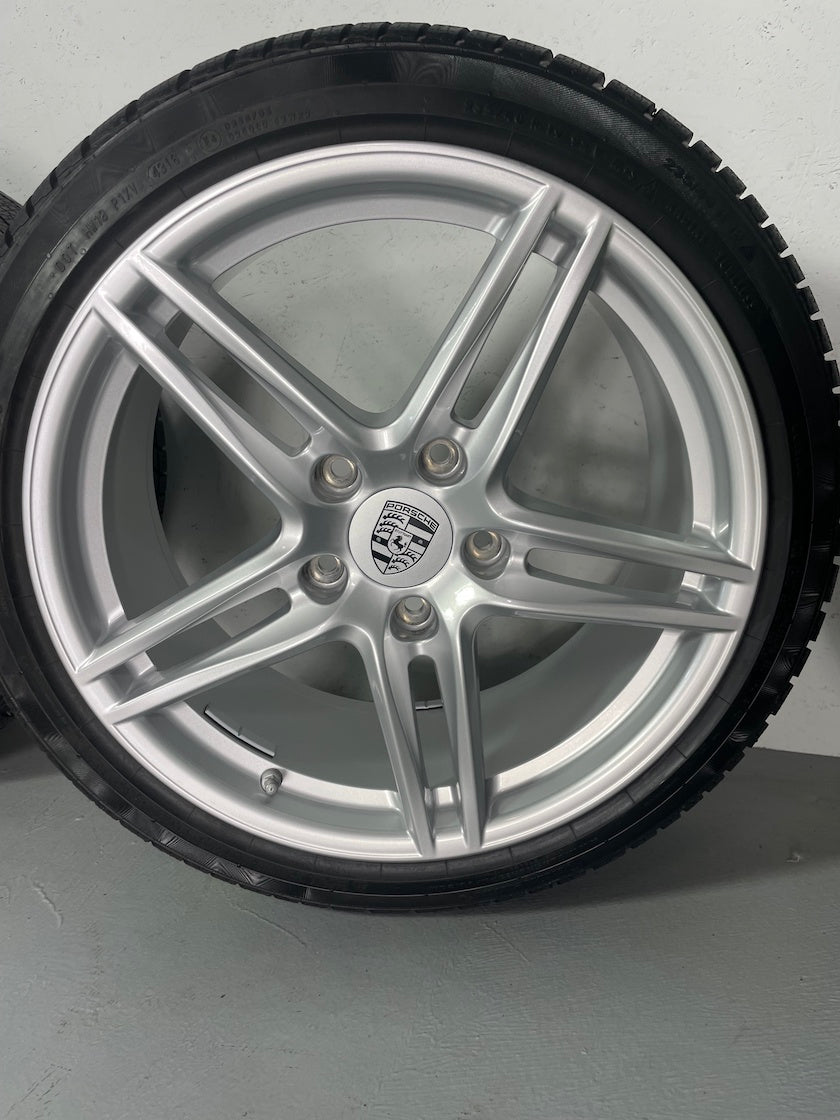 Porsche 991.2 19 Zoll Carrera Winter 4S C4 Continental