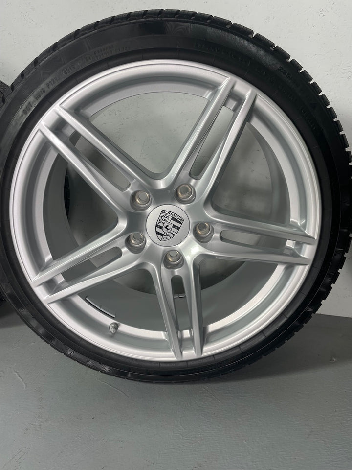 Porsche 991.2 19 Zoll Carrera Winter 4S C4 Continental