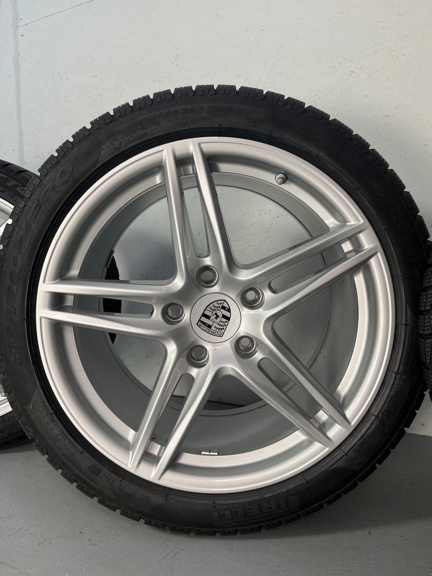 Porsche 991.2 19 Zoll Carrera Winter Räder S C2 Pirelli TOP Heckantrieb