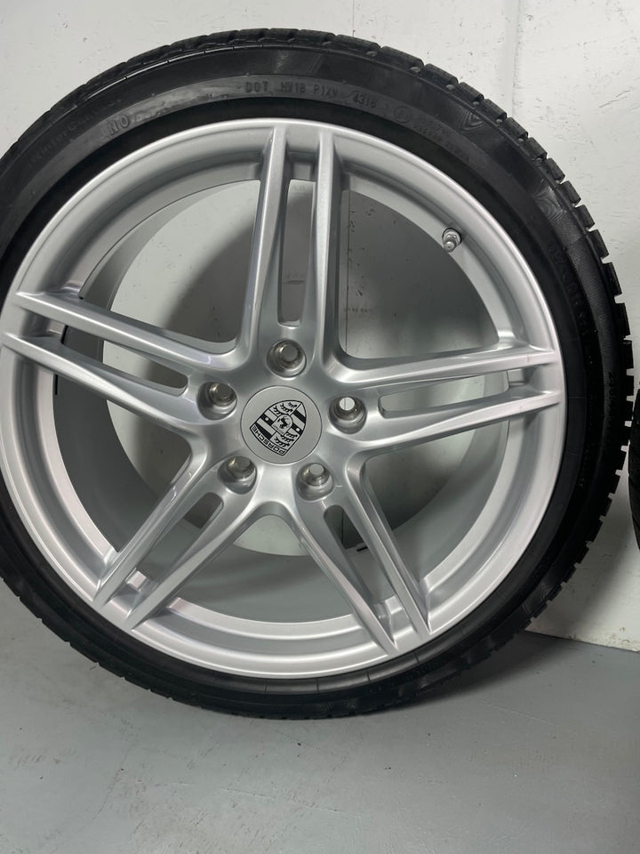 Porsche 991.2 19 Zoll Carrera Winter 4S C4 Continental