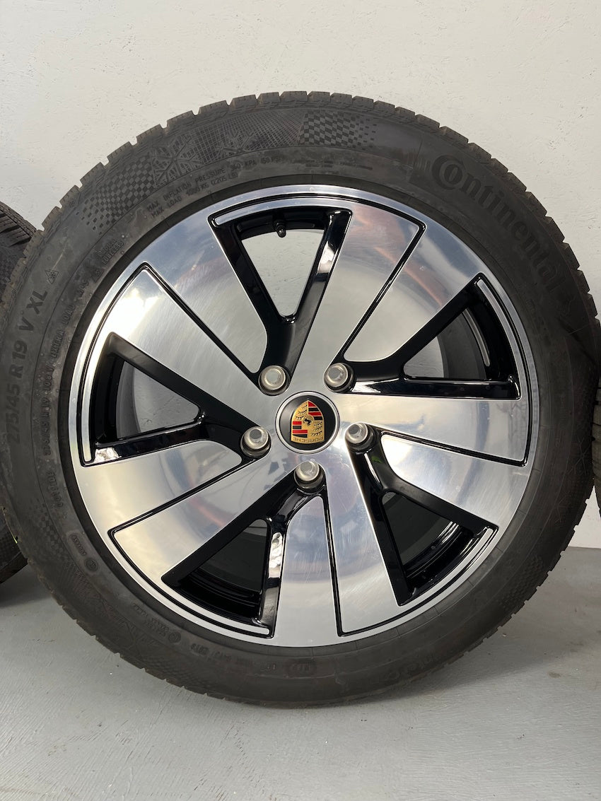 Porsche Taycan J1 II 19 Zoll Aero Winterräder Conti DOT2025 NUR 500KM NEU
