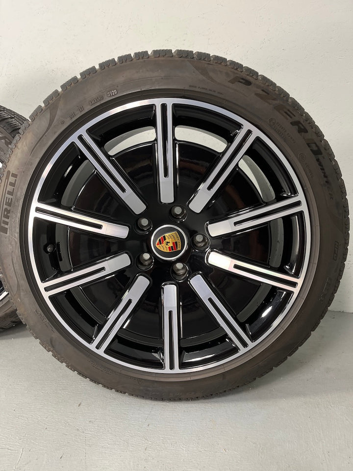 Porsche Taycan 20 Zoll Sport Aero Winterräder Pirelli MwSt.