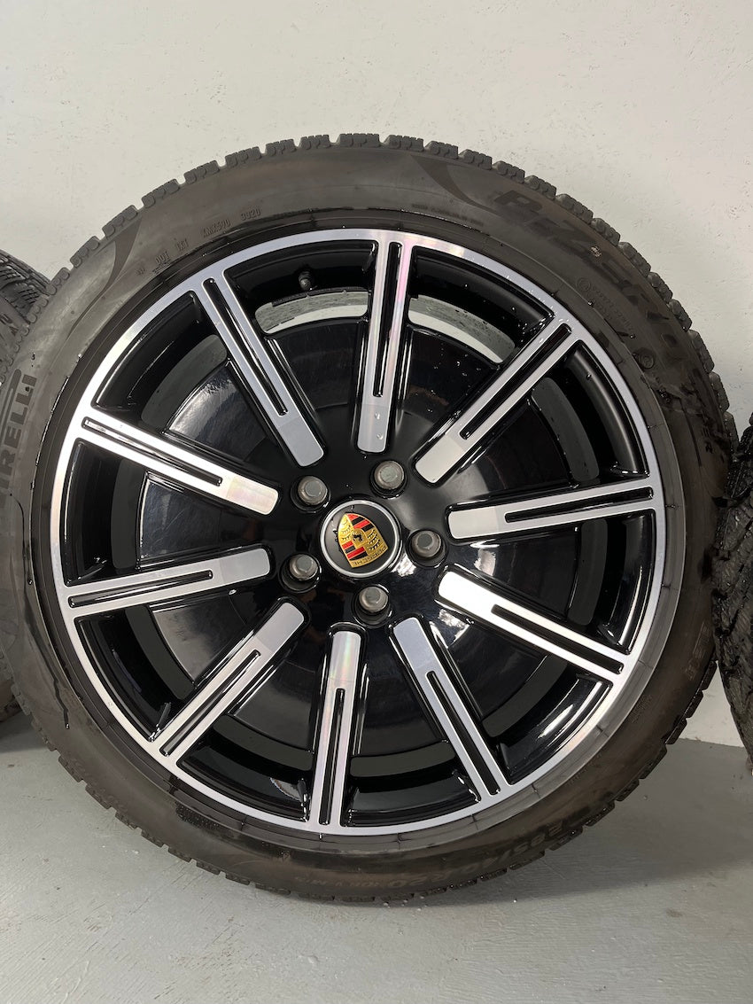 Porsche Taycan 20 Zoll Sport Aero Winterräder Pirelli MwSt.