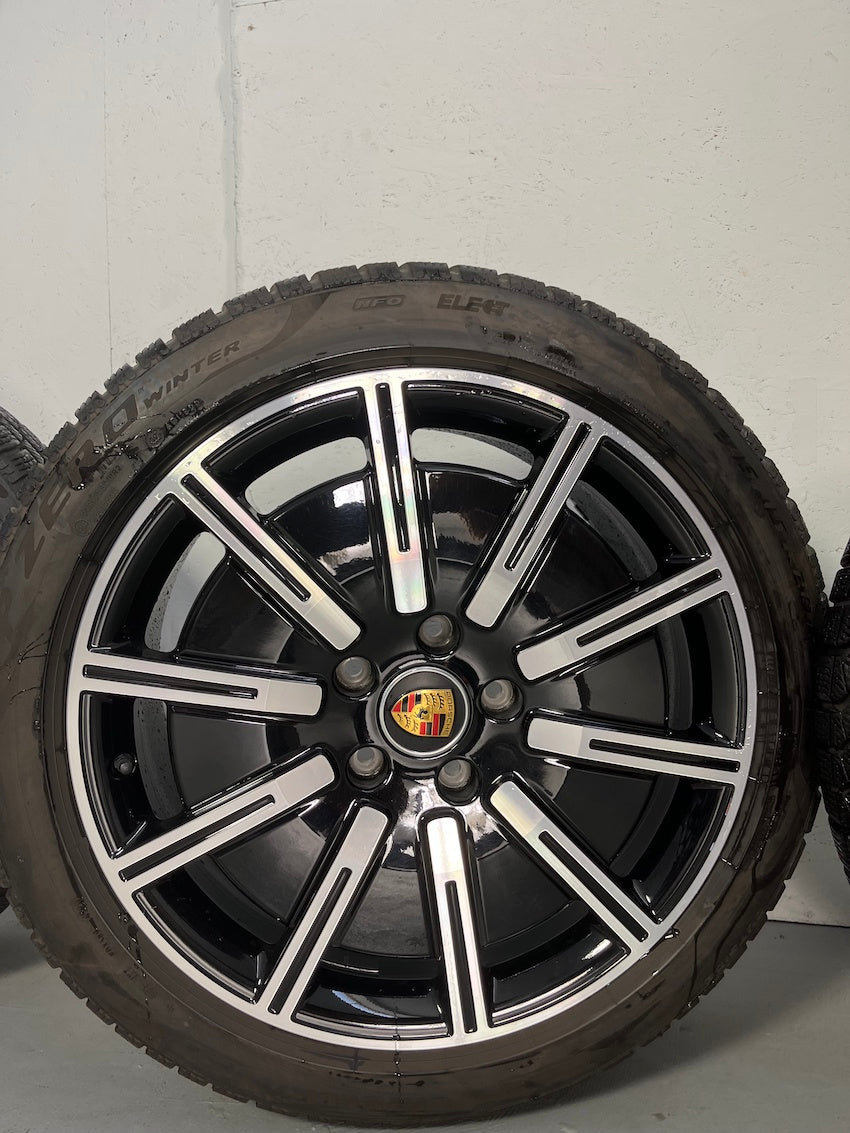 Porsche Taycan 20 Zoll Sport Aero Winterräder Pirelli MwSt.