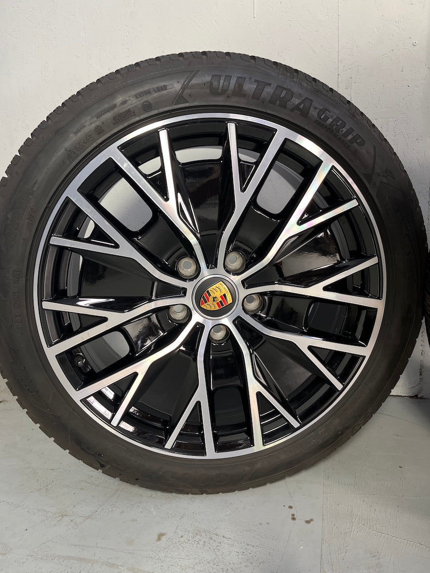 Porsche Taycan 20 Zoll TURBO S AERO DESIGN Winterräder 7,5-8mm TOP