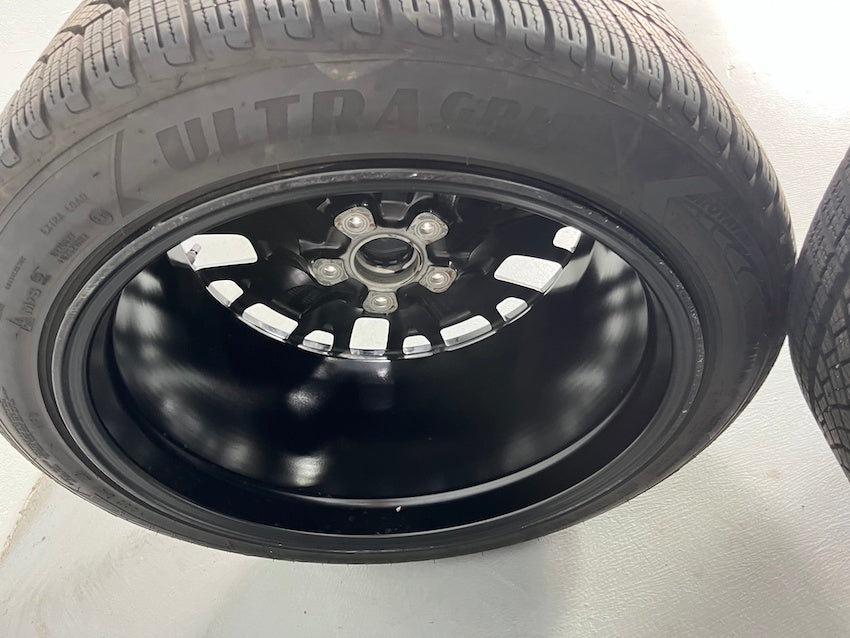 Porsche Taycan 20 Zoll TURBO S AERO DESIGN Winterräder 7,5-8mm TOP