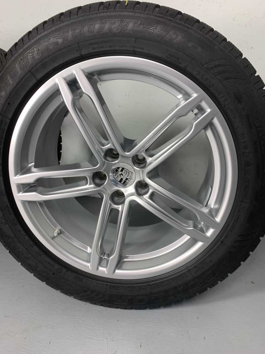 Porsche Macan III 19 Zoll Winter Räder Dunlop NUR 1200Km DOT2021
