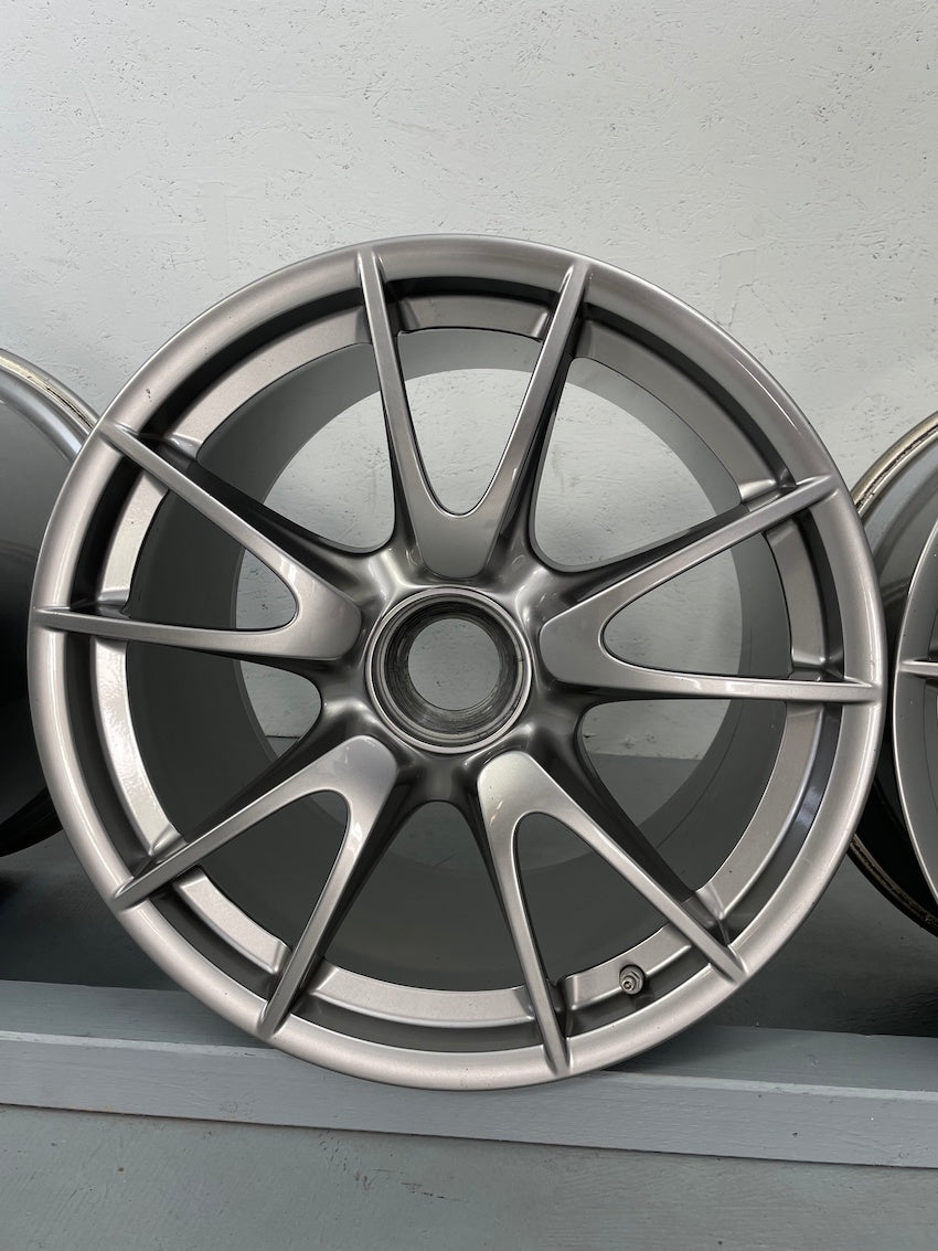 Porsche 997 19 Zoll GT3 MKII Felgen ZENTRALVERSCHLUSS 8,5J + 12J TOP