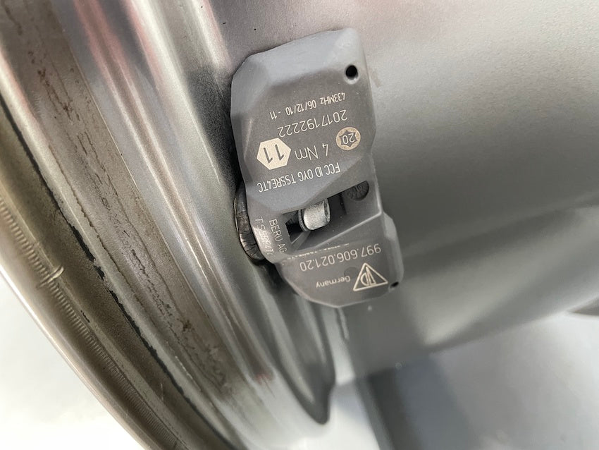 Porsche 997 19 Zoll GT3 MKII Felgen ZENTRALVERSCHLUSS 8,5J + 12J TOP