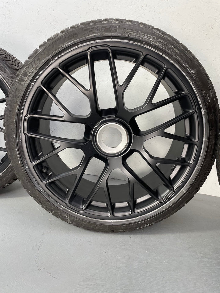 Porsche 991.1 GTS Winter Räder Pirelli TOP neuwertige Felgen