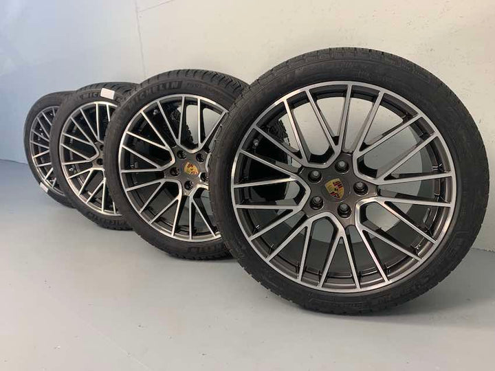 Porsche Cayenne Coupe E3 I 21 Zoll RS Spyder Winter Pirelli DOT2021 TOP