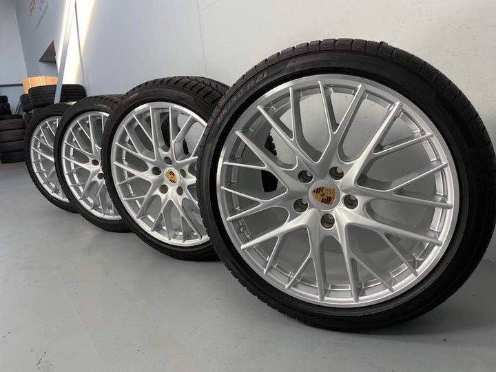 Porsche Panamera 971 21 Zoll Sport Design Winter Räder Pirelli TOP