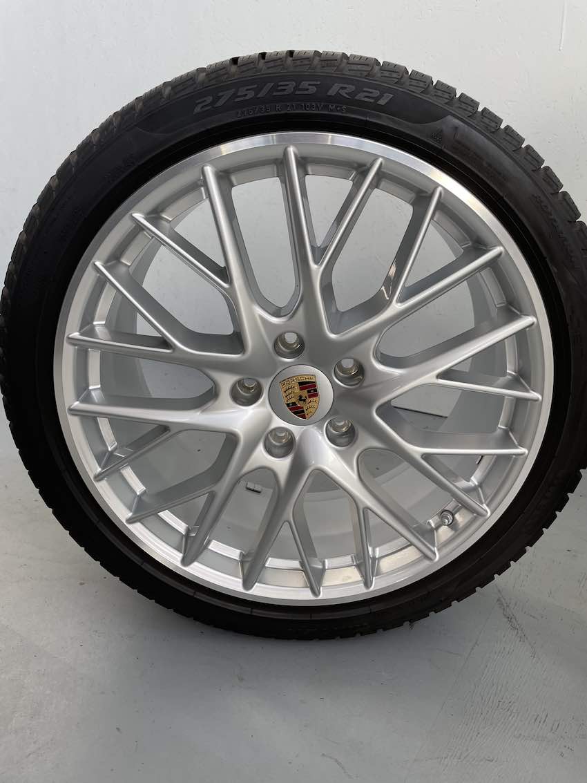 Porsche Panamera 971 21 Zoll Sport Design Winter Räder Pirelli TOP