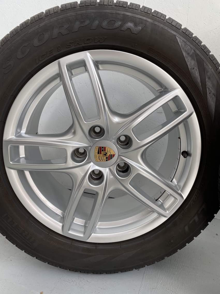 Porsche Cayenne 19 Zoll Winter Räder 958 PIRELLI TOP E2