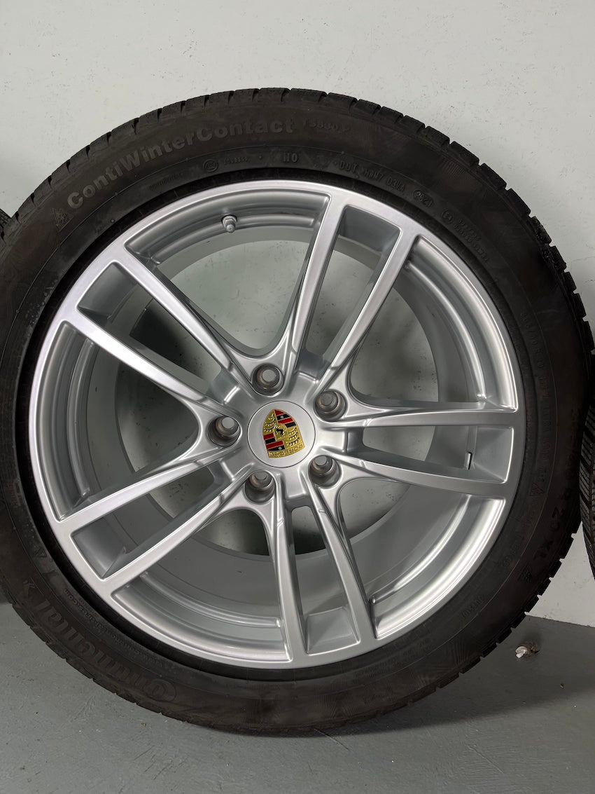 Porsche Cayenne 20 Zoll E3 SPORT Winterräder Continental 1200Km 2020