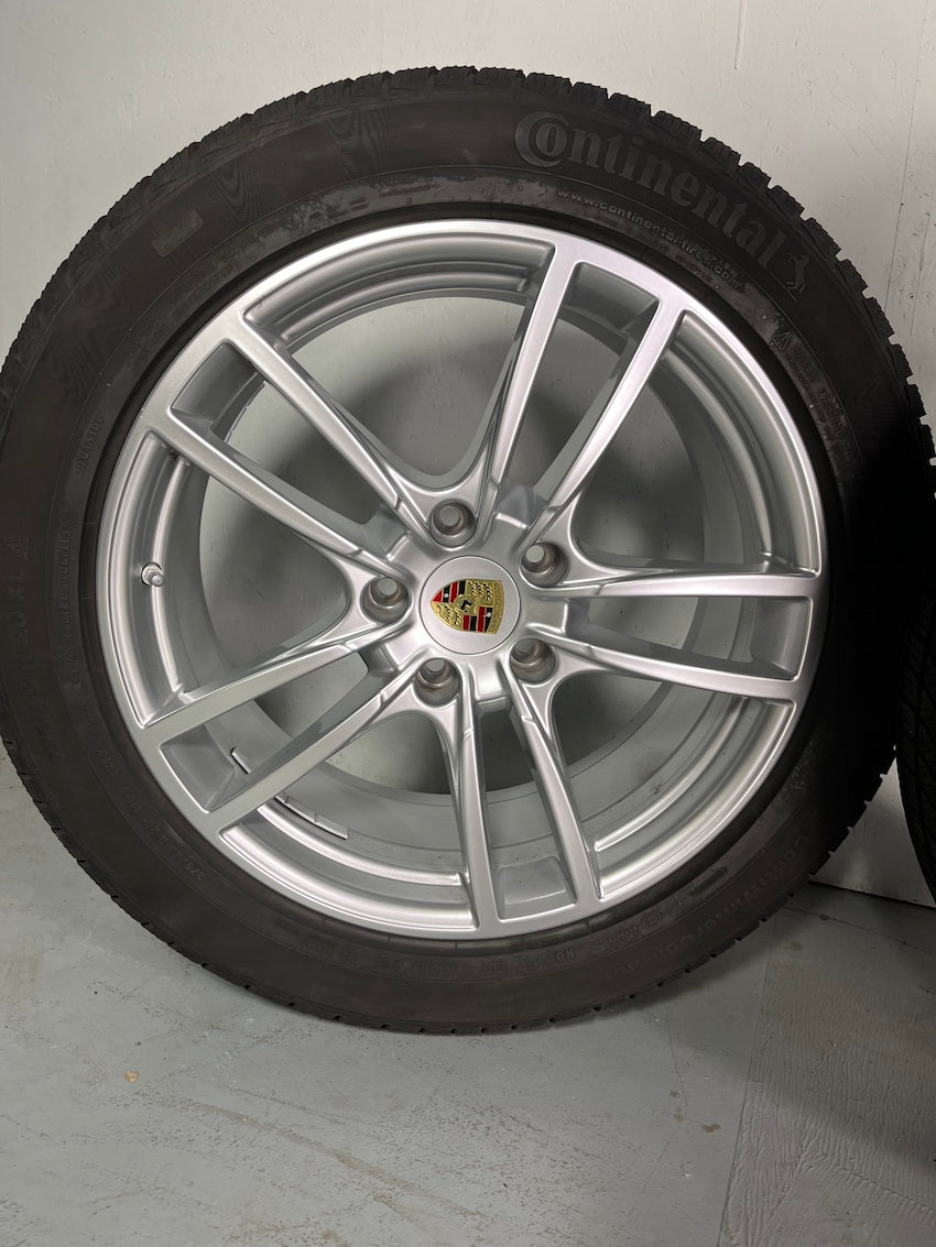 Porsche Cayenne 20 Zoll E3 SPORT Winterräder Continental 1200Km