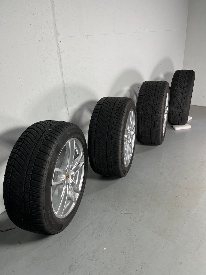 Porsche Cayenne 20 Zoll E3 SPORT Winterräder Continental 1200Km