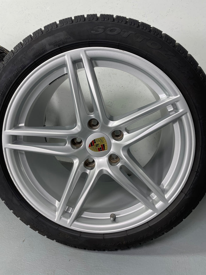 Porsche 991.2 19 Zoll Carrera Winter 4S C4 Pirelli