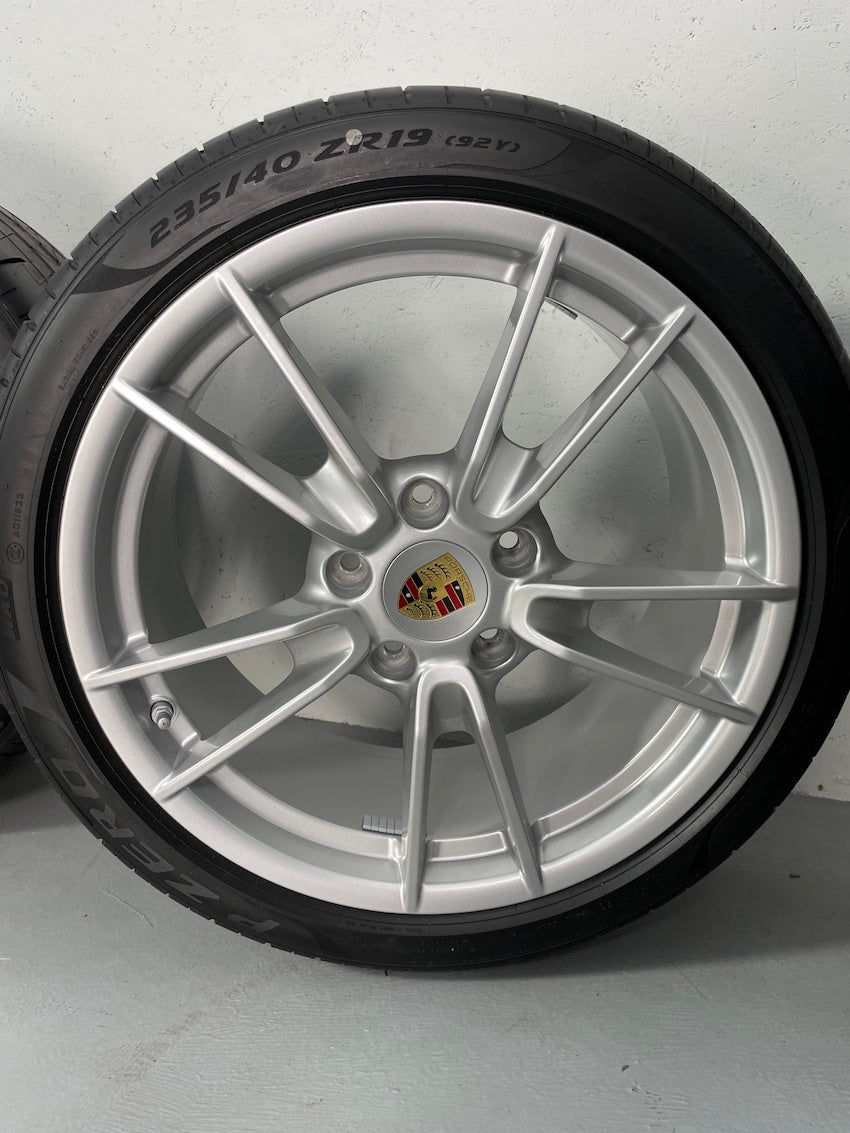 Porsche 992 19/20 Zoll Carrera C4 C2 4S Sommer Pirelli NEU DOT2019