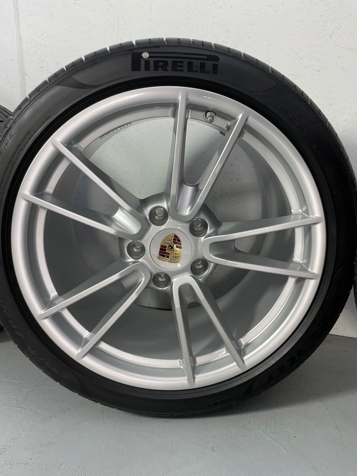 Porsche 992 19/20 Zoll Carrera C4 C2 4S Sommer Pirelli NEU DOT2019