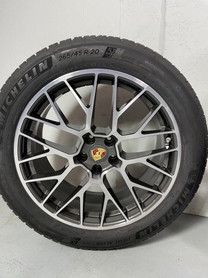 Porsche Macan 20 Zoll RS Spyder Winter Räder Michelin 7,5-8mm DOT2019