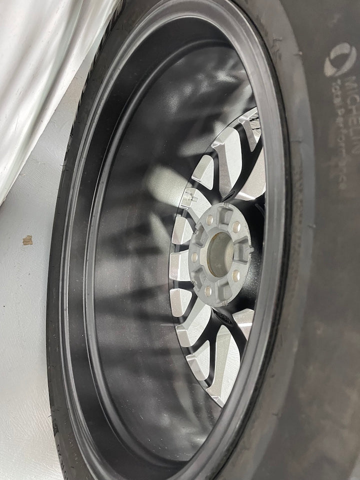 Porsche Macan 20 Zoll RS Spyder Winter Räder Michelin 7,5-8mm DOT2019