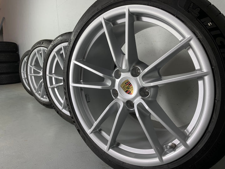 Porsche 992 19/20 Zoll Carrera C4 C2 4S Sommer Michelin neuwertig