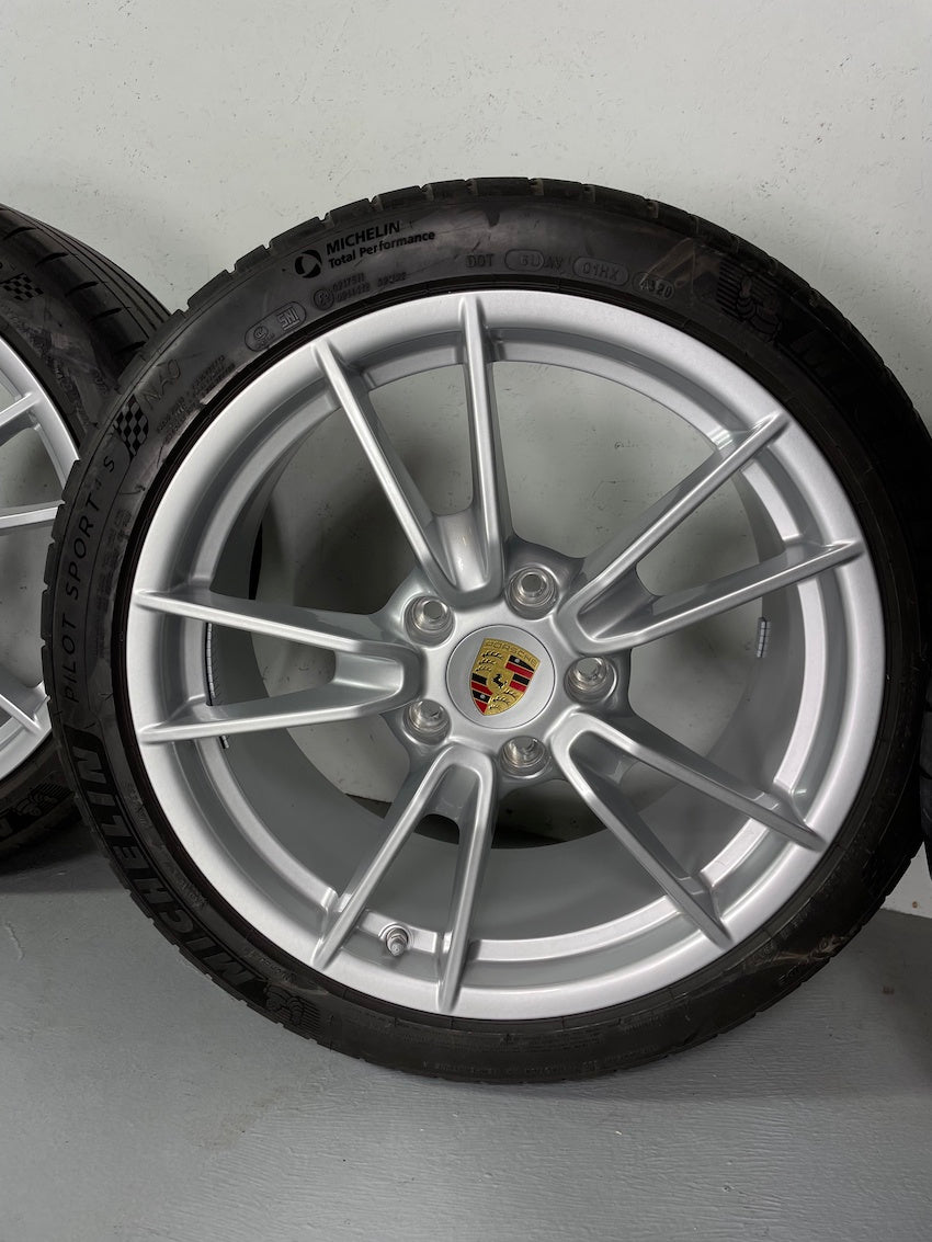 Porsche 992 19/20 Zoll Carrera C4 C2 4S Sommer Michelin neuwertig