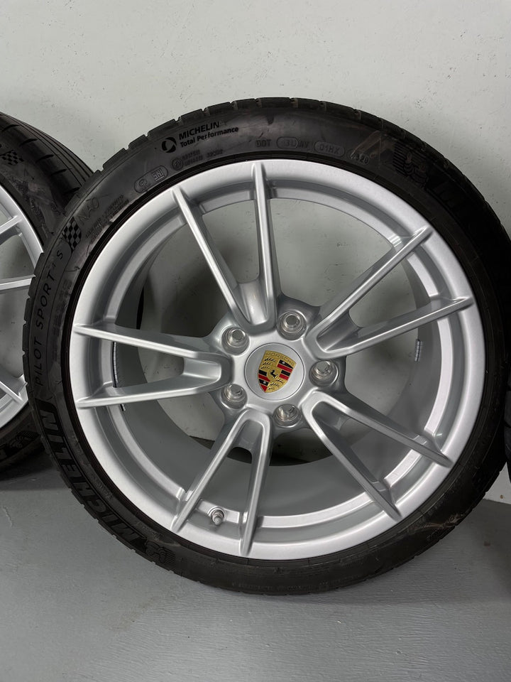 Porsche 992 19/20 Zoll Carrera C4 C2 4S Sommer Michelin neuwertig