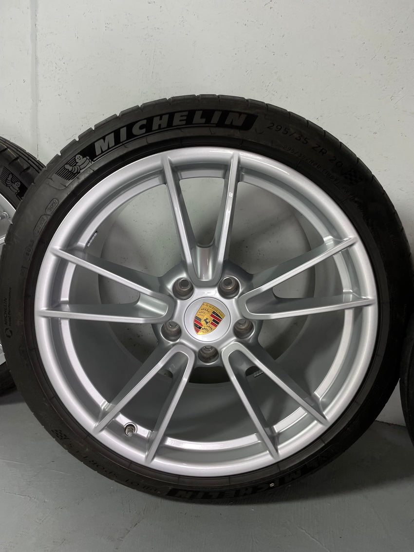Porsche 992 19/20 Zoll Carrera C4 C2 4S Sommer Michelin neuwertig