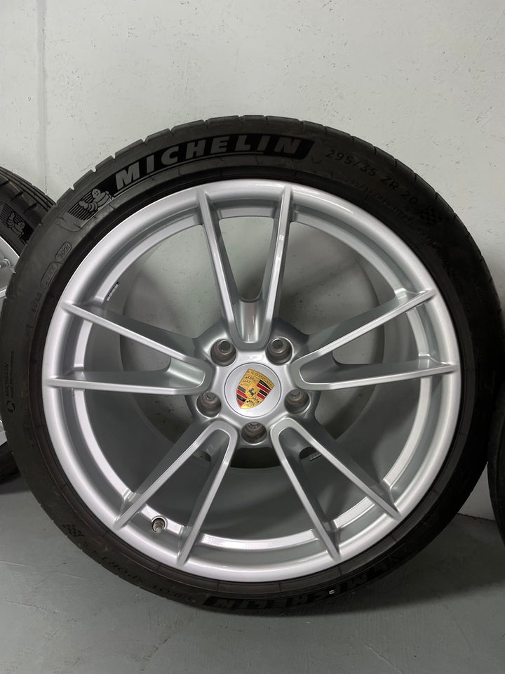 Porsche 992 19/20 Zoll Carrera C4 C2 4S Sommer Michelin neuwertig