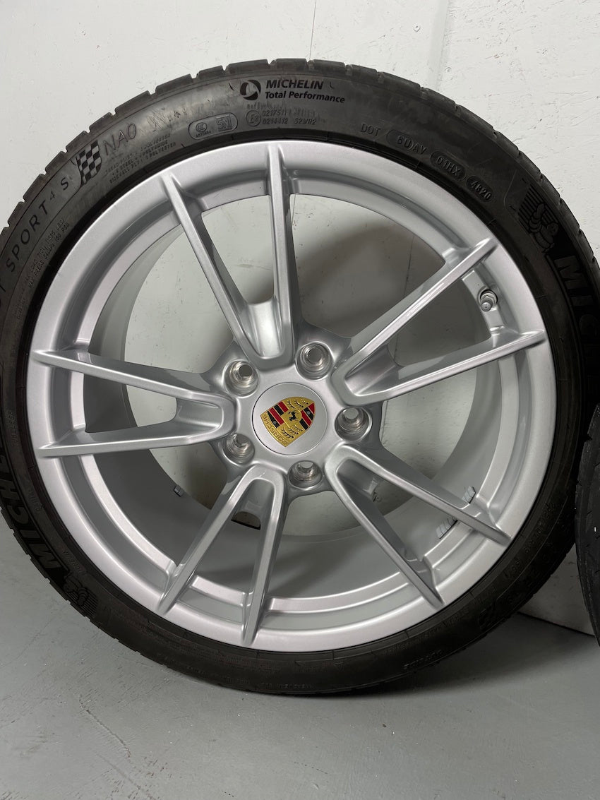 Porsche 992 19/20 Zoll Carrera C4 C2 4S Sommer Michelin neuwertig