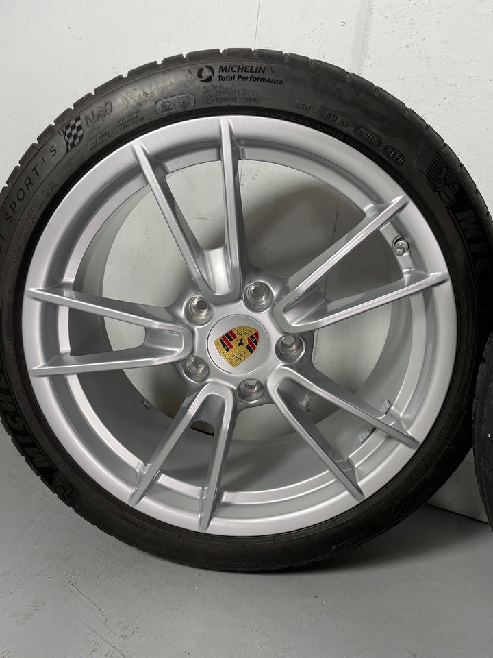 Porsche 992 19/20 Zoll Carrera C4 C2 4S Sommer Michelin neuwertig