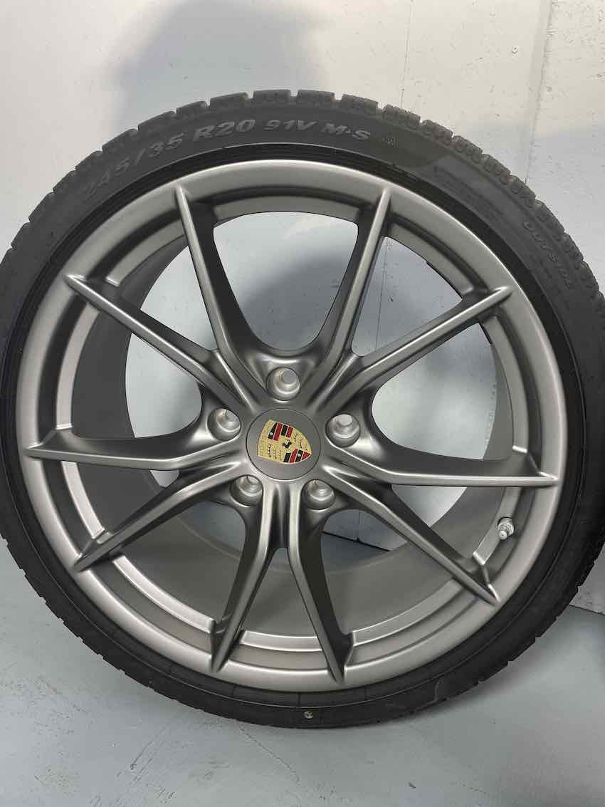Porsche 991.2 20 Zoll Carrera 4S C4 Winter Pirelli PLATINUM NUR 700KM